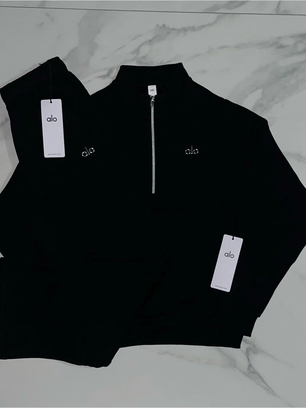 Alo Yoga Accolade 1/4 Zip Sweatshirt & Straight Leg Sweatpants Set Black Size XS - Picture 1 of 12